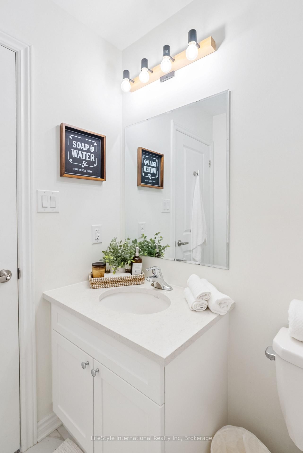 68 Barkerville Drive • Whitby, ON photo 38