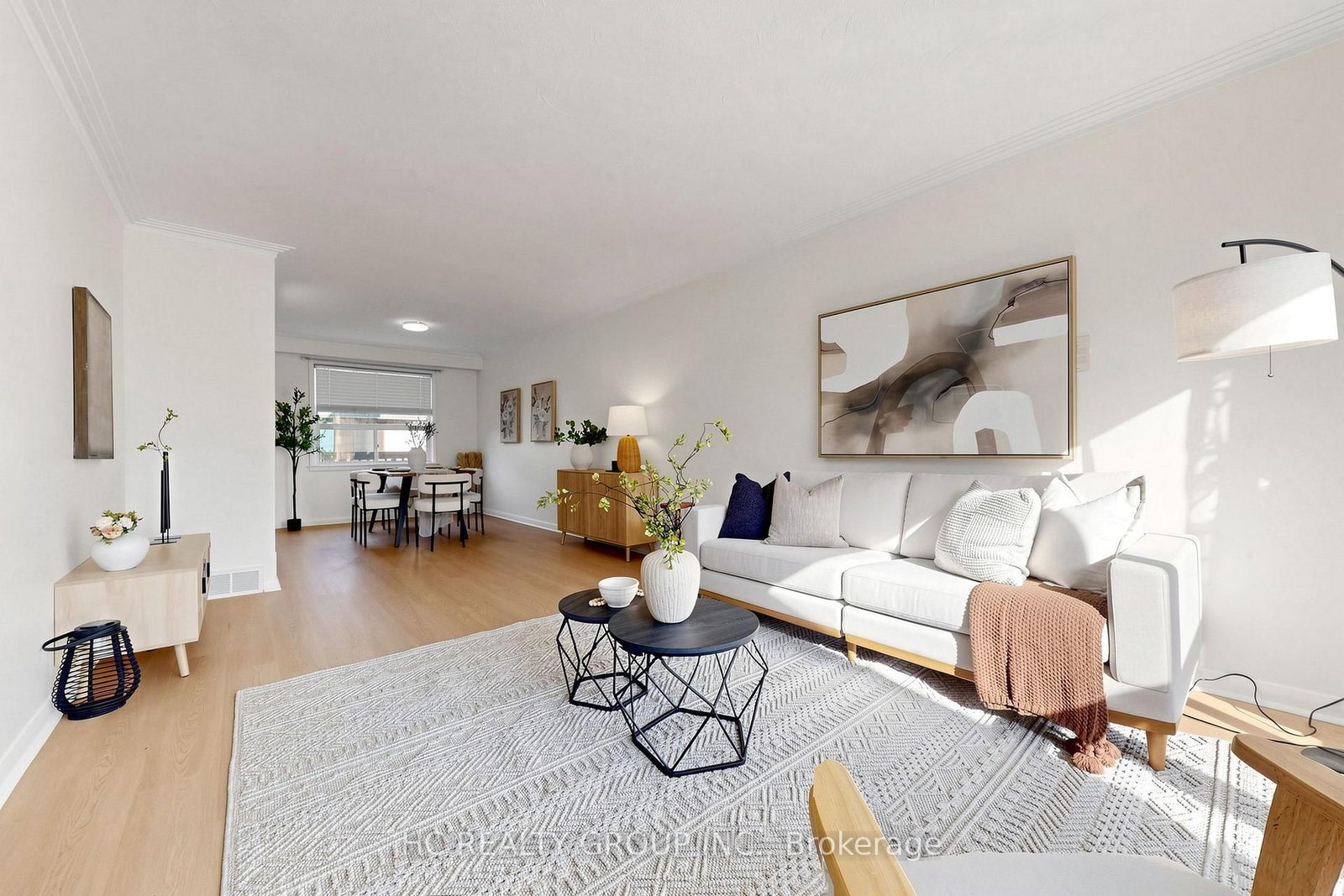 362 Highfield Road • Toronto, ON photo 8