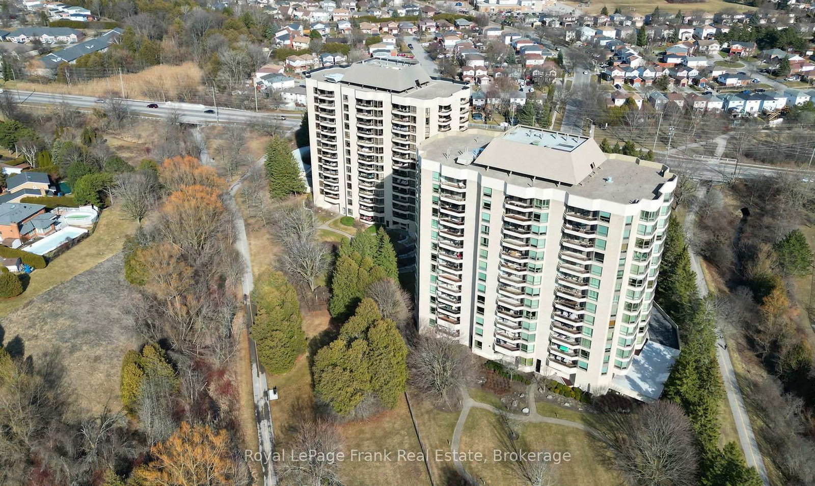 700 Wilson Road N • #503 • Oshawa, ON photo 3