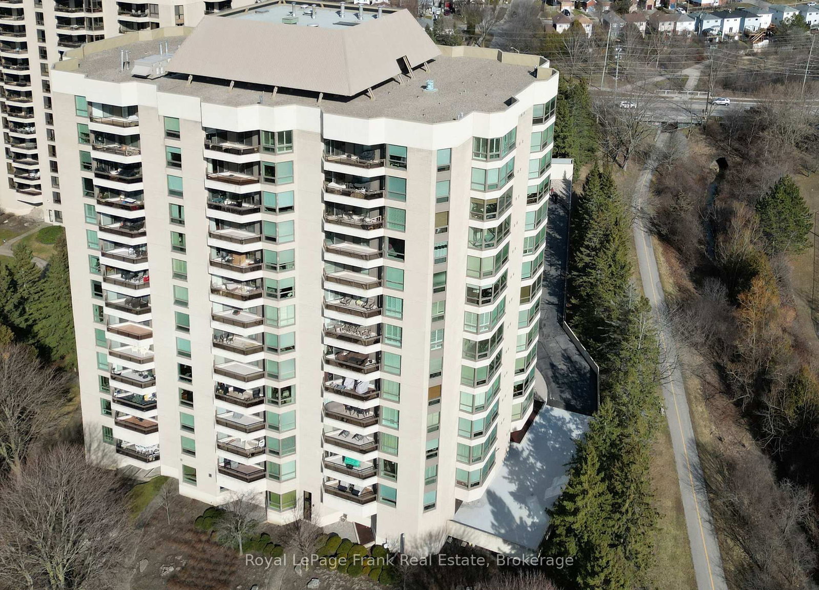 700 Wilson Road N • #503 • Oshawa, ON photo 4