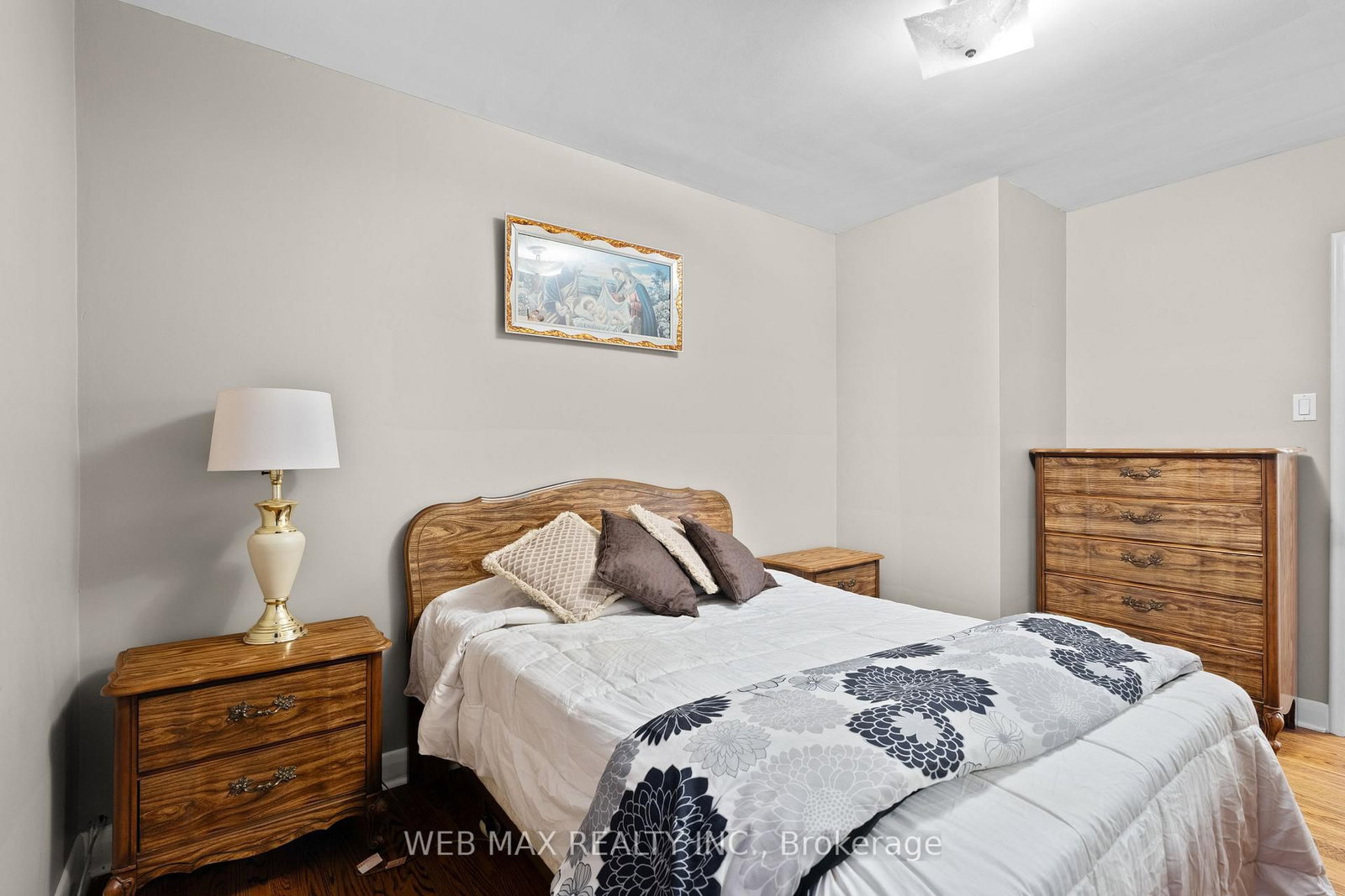 14 Howarth Avenue • Toronto, ON photo 16
