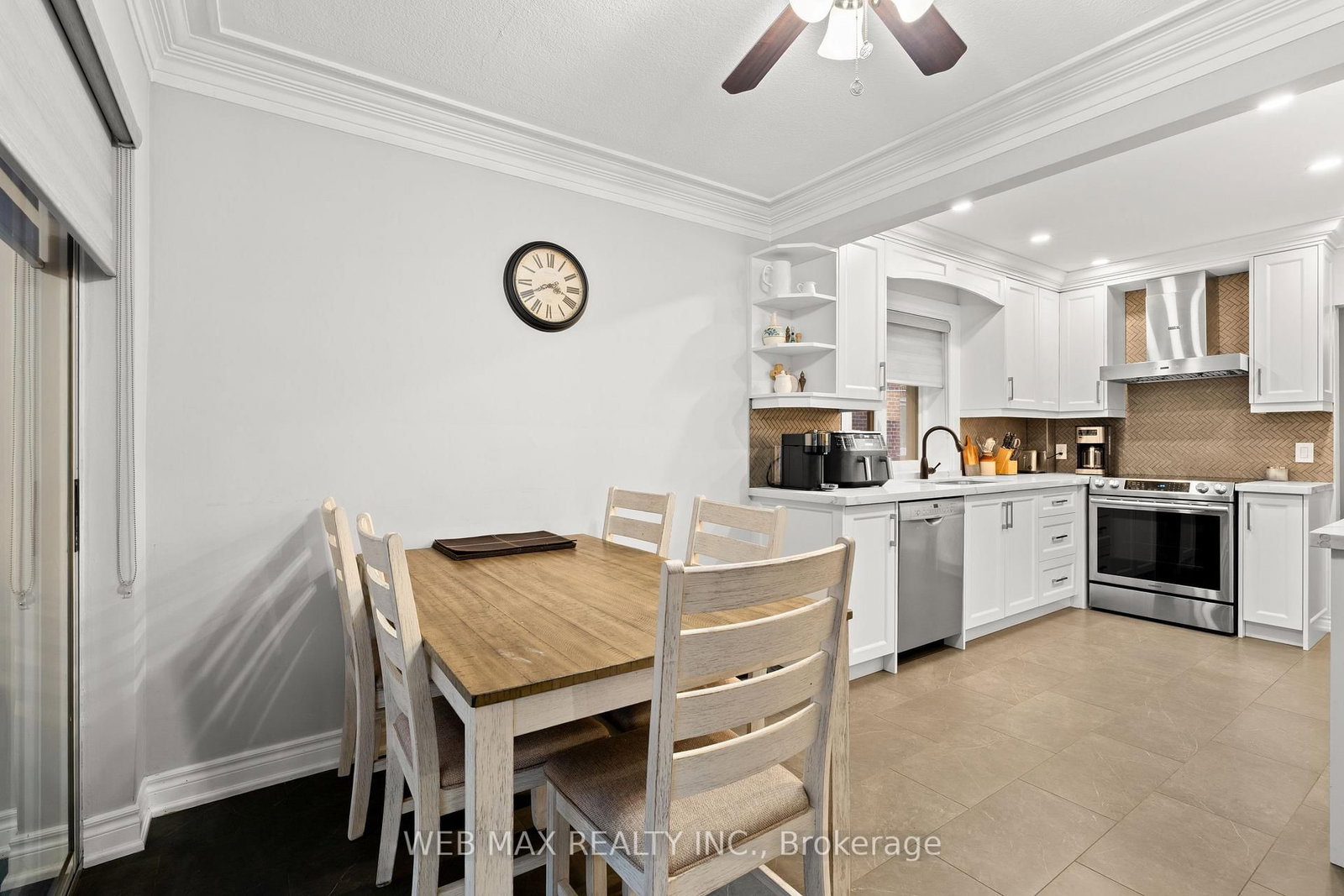 14 Howarth Avenue • Toronto, ON photo 9