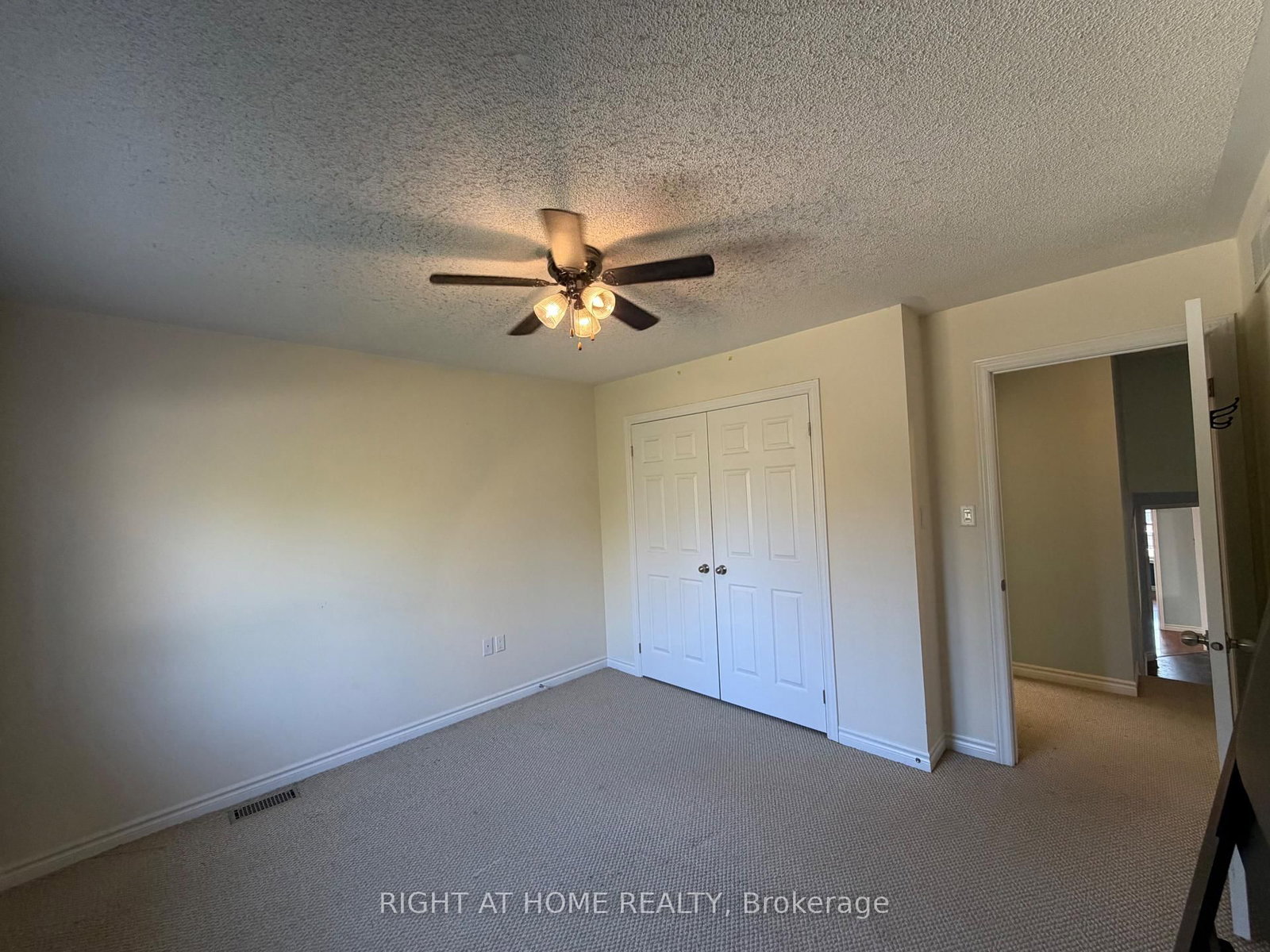 101 Kilgannon Avenue • Clarington, ON photo 18