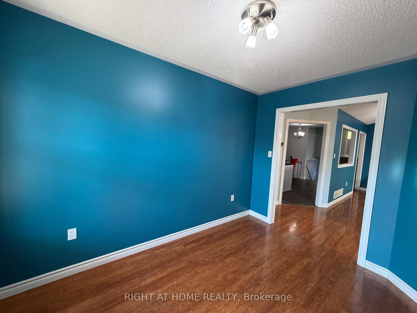 101 Kilgannon Avenue • Clarington, ON photo 6