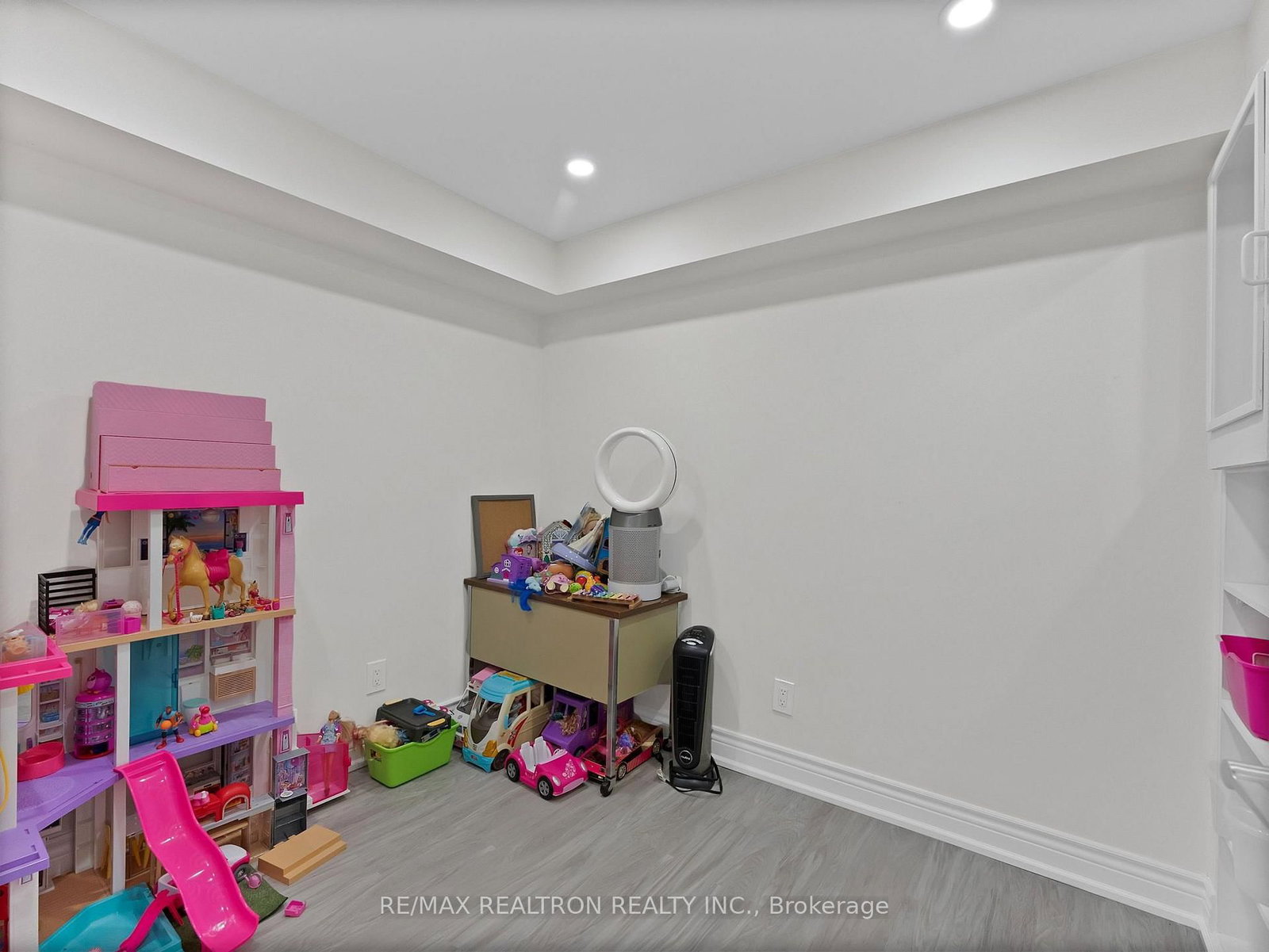 83 Crawforth Street • Whitby, ON photo 33