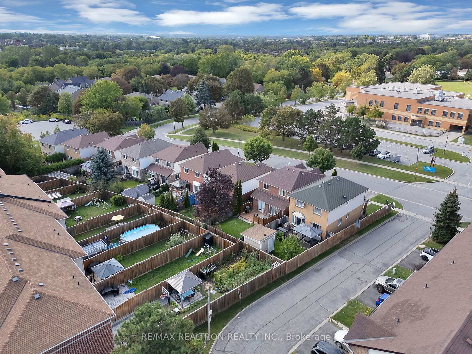 83 Crawforth Street • Whitby, ON photo 42