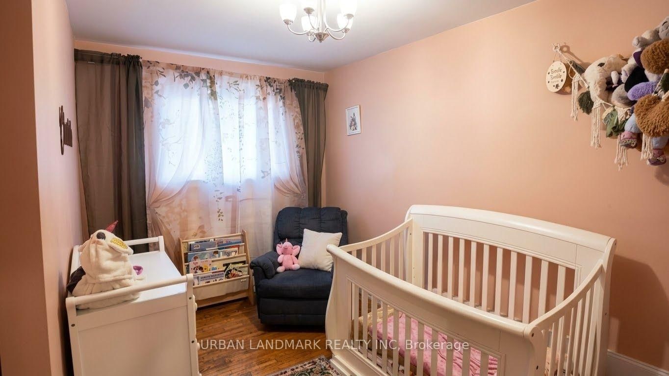 329 Durham Court • Oshawa, ON photo 4