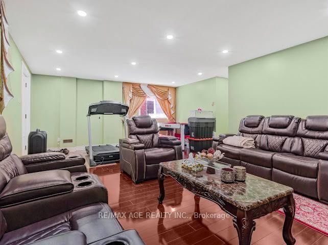 Bsmt - 149 Nelson Street