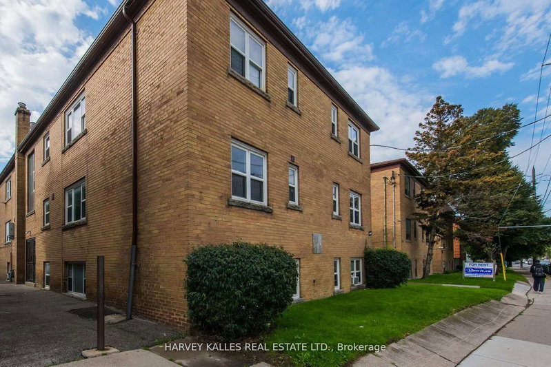 8 - 2905 St Clair Avenue E
