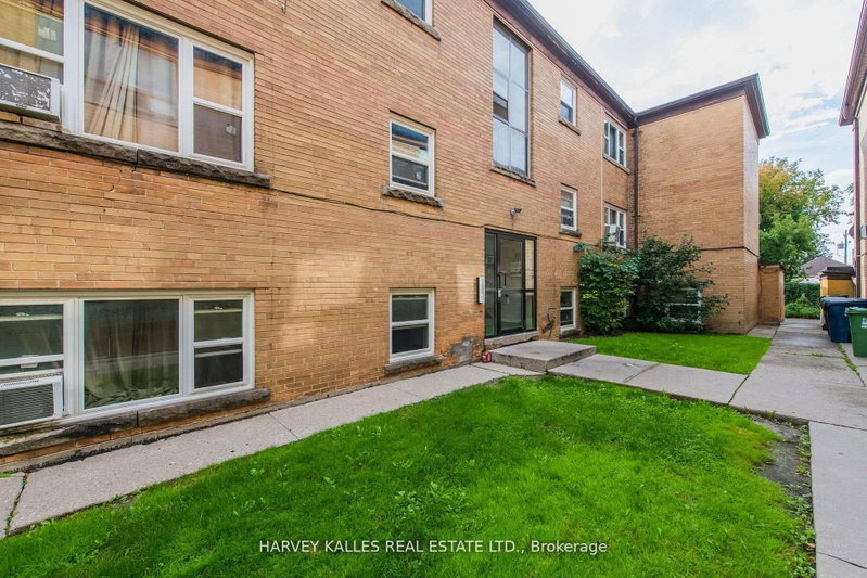 8 - 2905 St Clair Avenue E