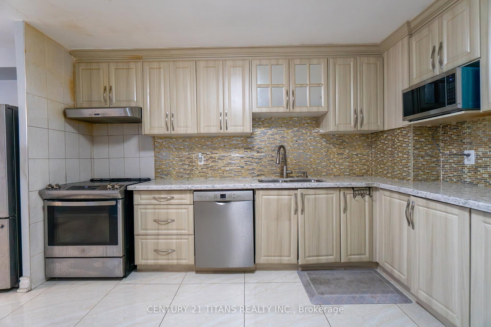 3 Massey Square • #3001 • Toronto, ON photo 14