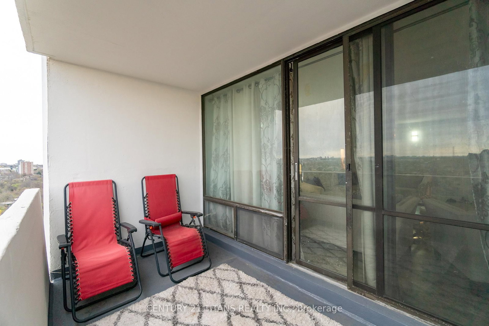 3 Massey Square • #3001 • Toronto, ON photo 18