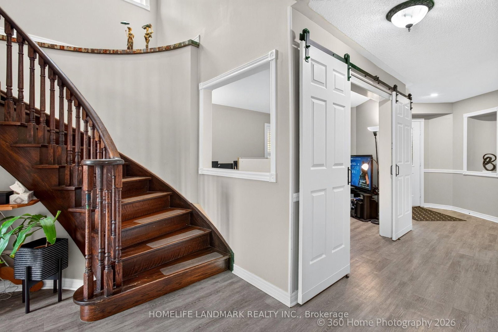 42 Blackfriar Avenue • Whitby, ON photo 10