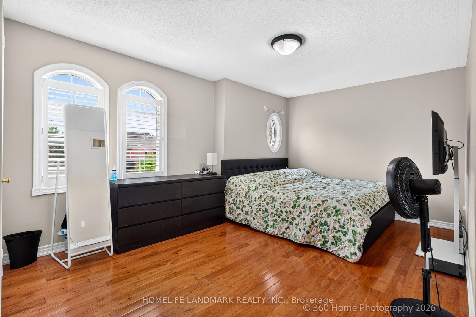 42 Blackfriar Avenue • Whitby, ON photo 12