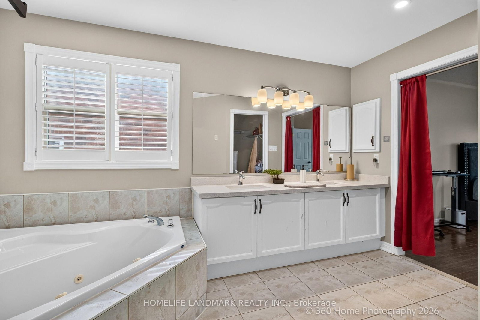 42 Blackfriar Avenue • Whitby, ON photo 16