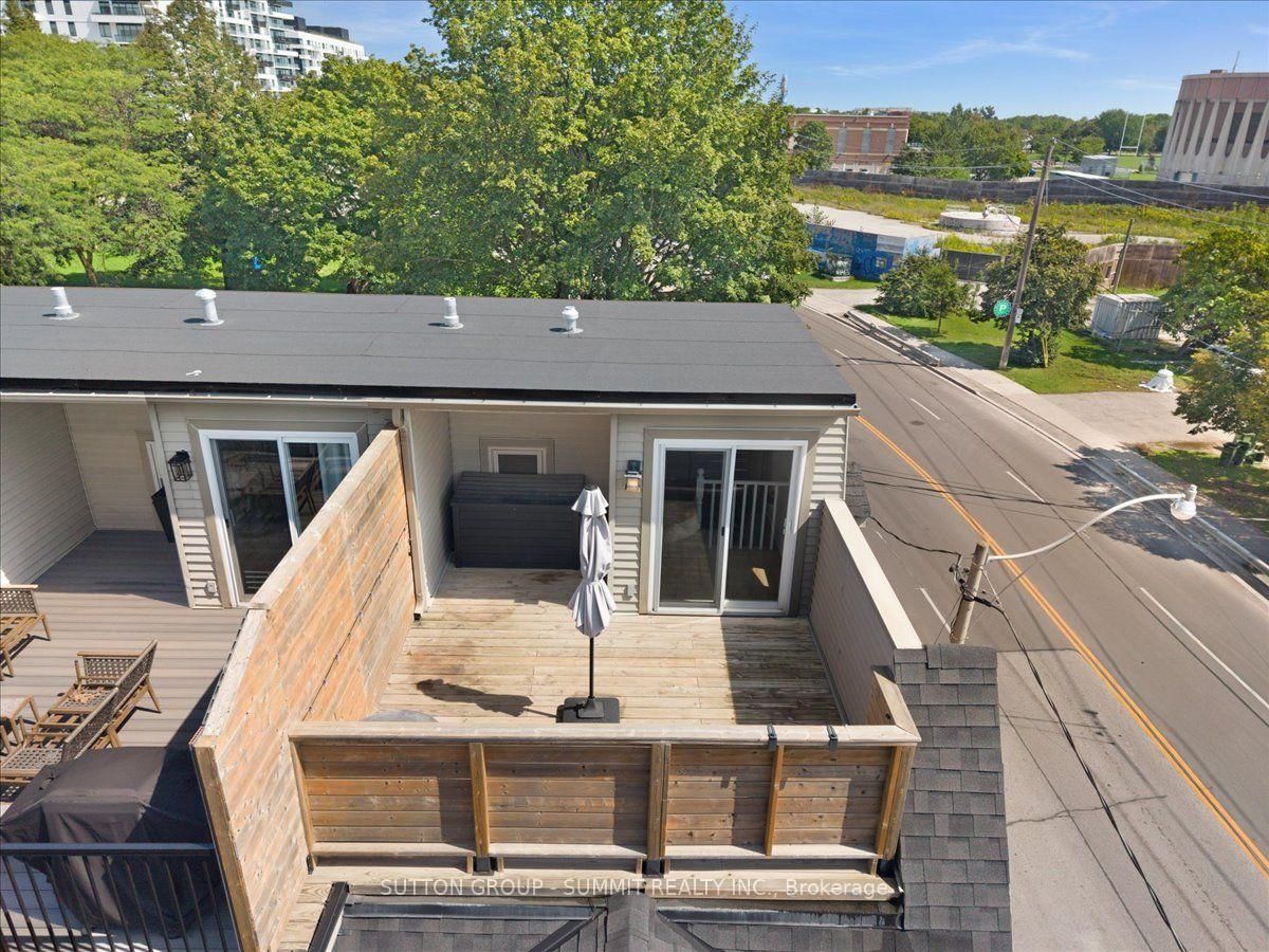 2 Cam Fella Lane • Toronto, ON photo 31