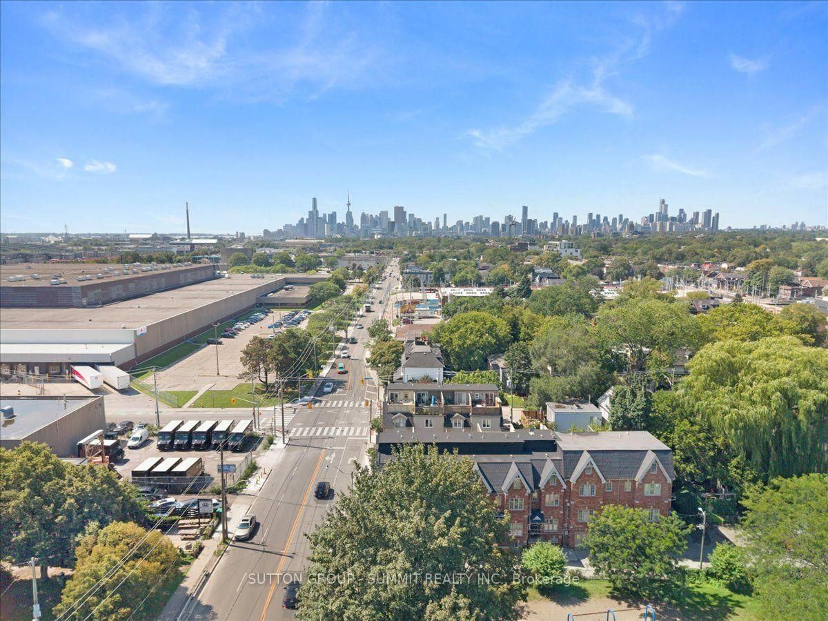 2 Cam Fella Lane • Toronto, ON photo 39
