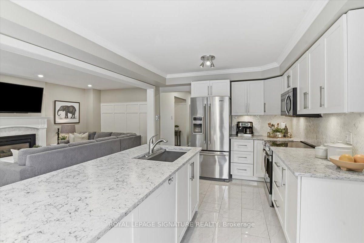 50 Lumsden Crescent • Whitby, ON photo 5