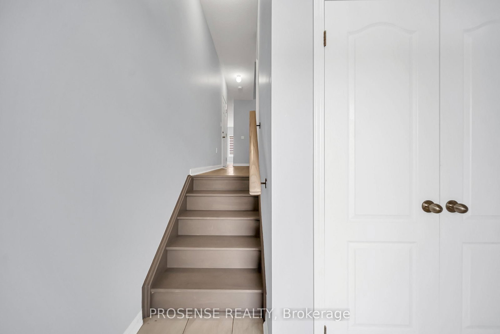 2586 Winter Words Drive • Oshawa, ON photo 8