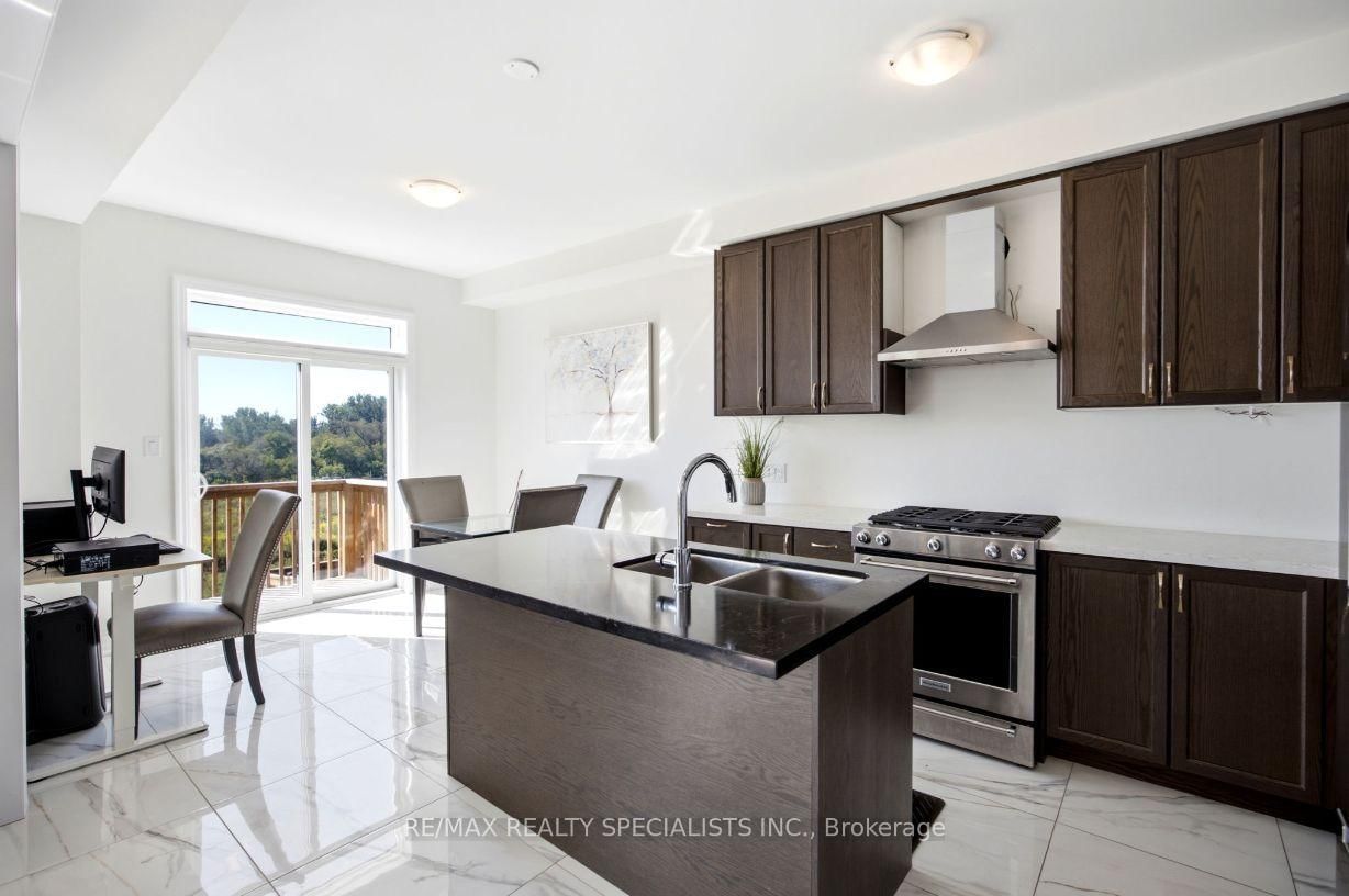 27 Salmon Crescent • Clarington, ON photo 12