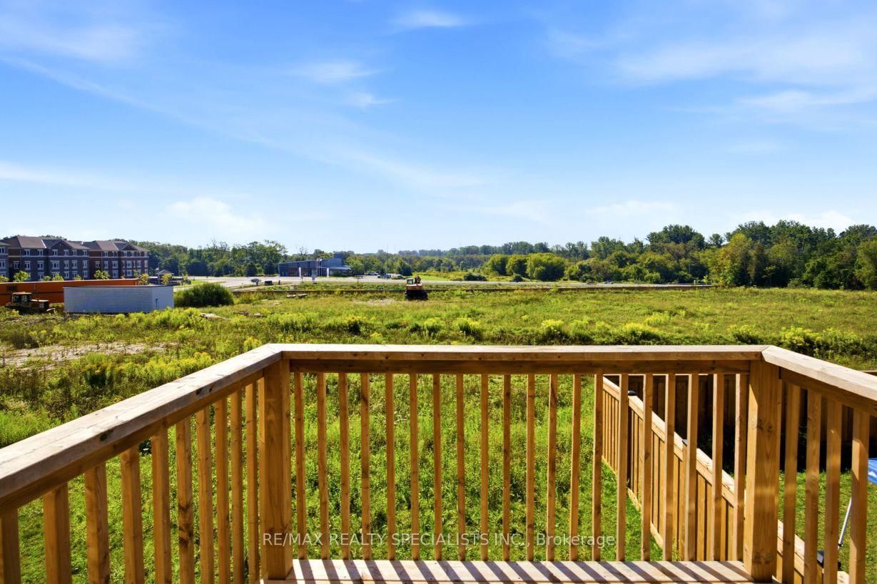 27 Salmon Crescent • Clarington, ON photo 15