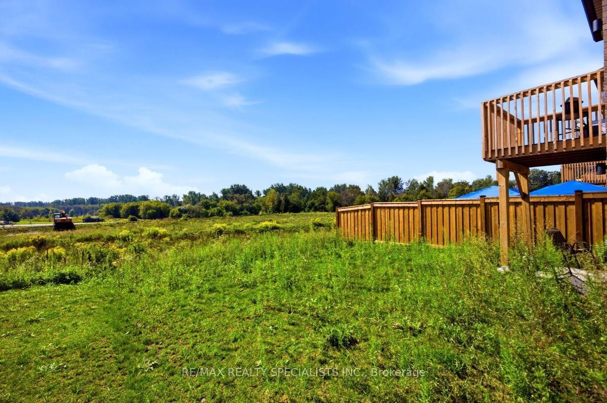 27 Salmon Crescent • Clarington, ON photo 34