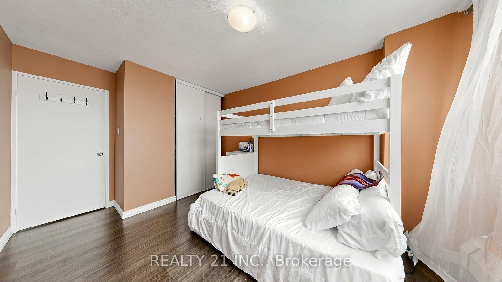 180 Markham Road • #819 • Toronto, ON photo 33