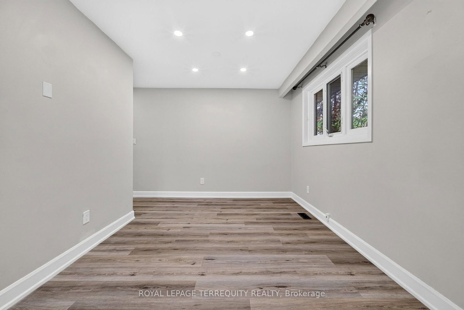 134 Switzer Drive • Oshawa, ON photo 12