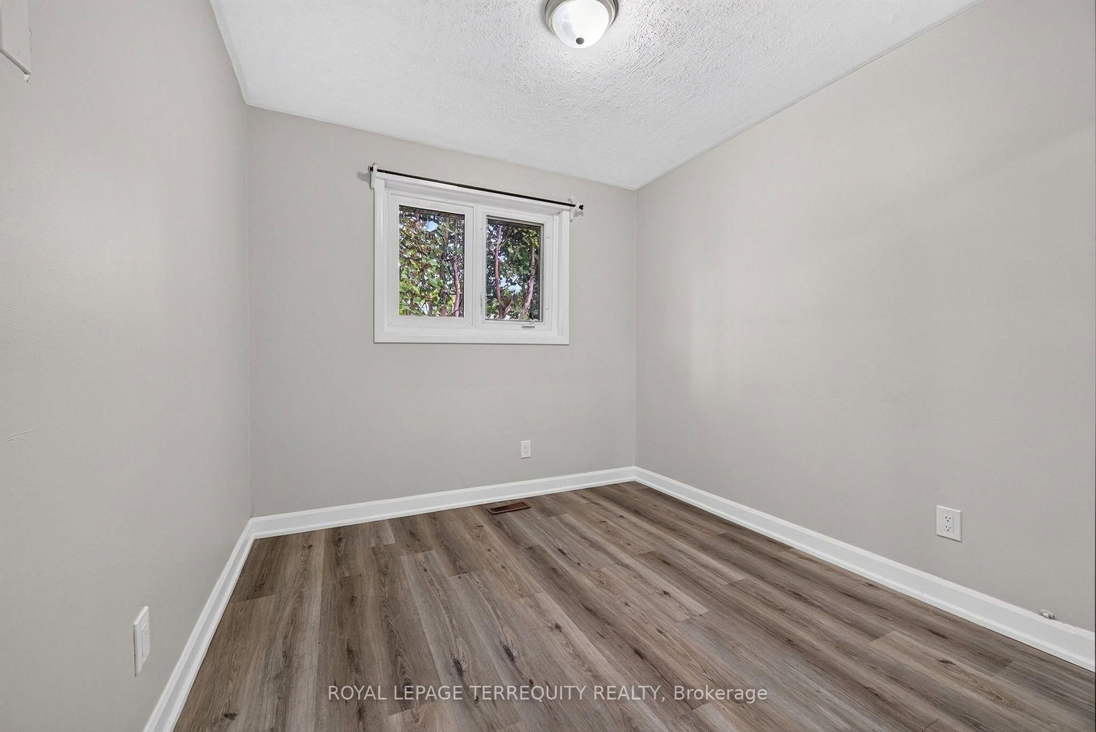 134 Switzer Drive • Oshawa, ON photo 19