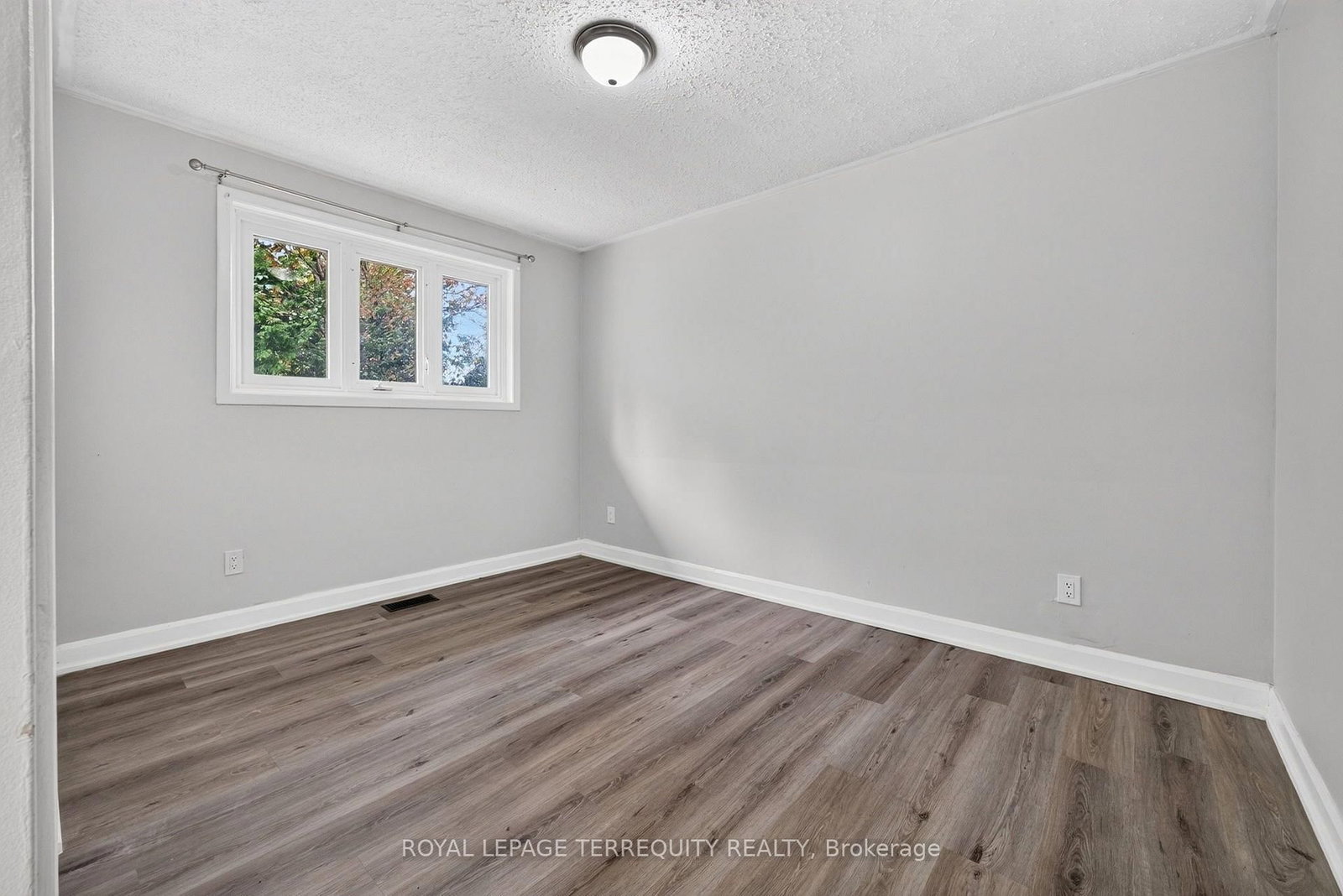 134 Switzer Drive • Oshawa, ON photo 21