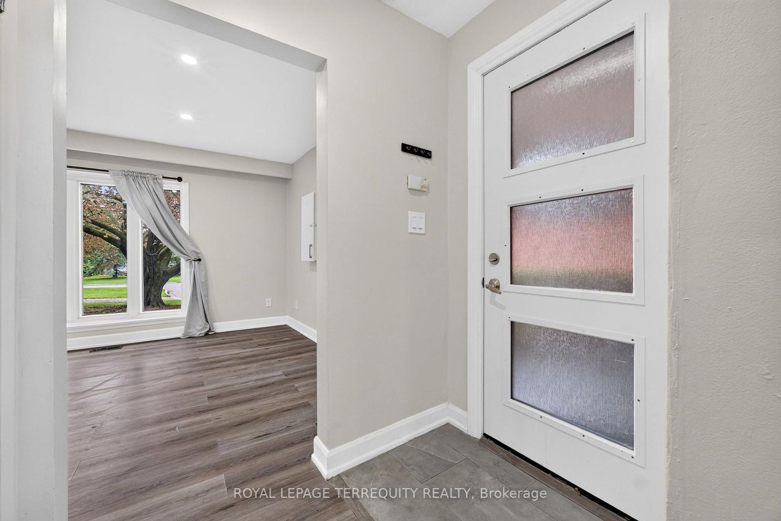 134 Switzer Drive • Oshawa, ON photo 6