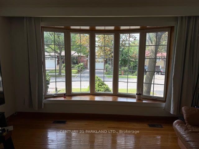 59 Cedar Drive • Toronto, ON photo 5