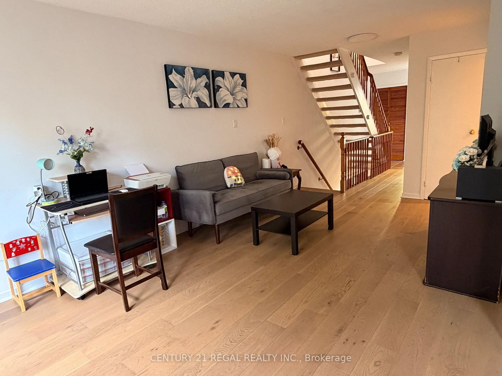 8 Chamberlain Court • Ajax, ON photo 16