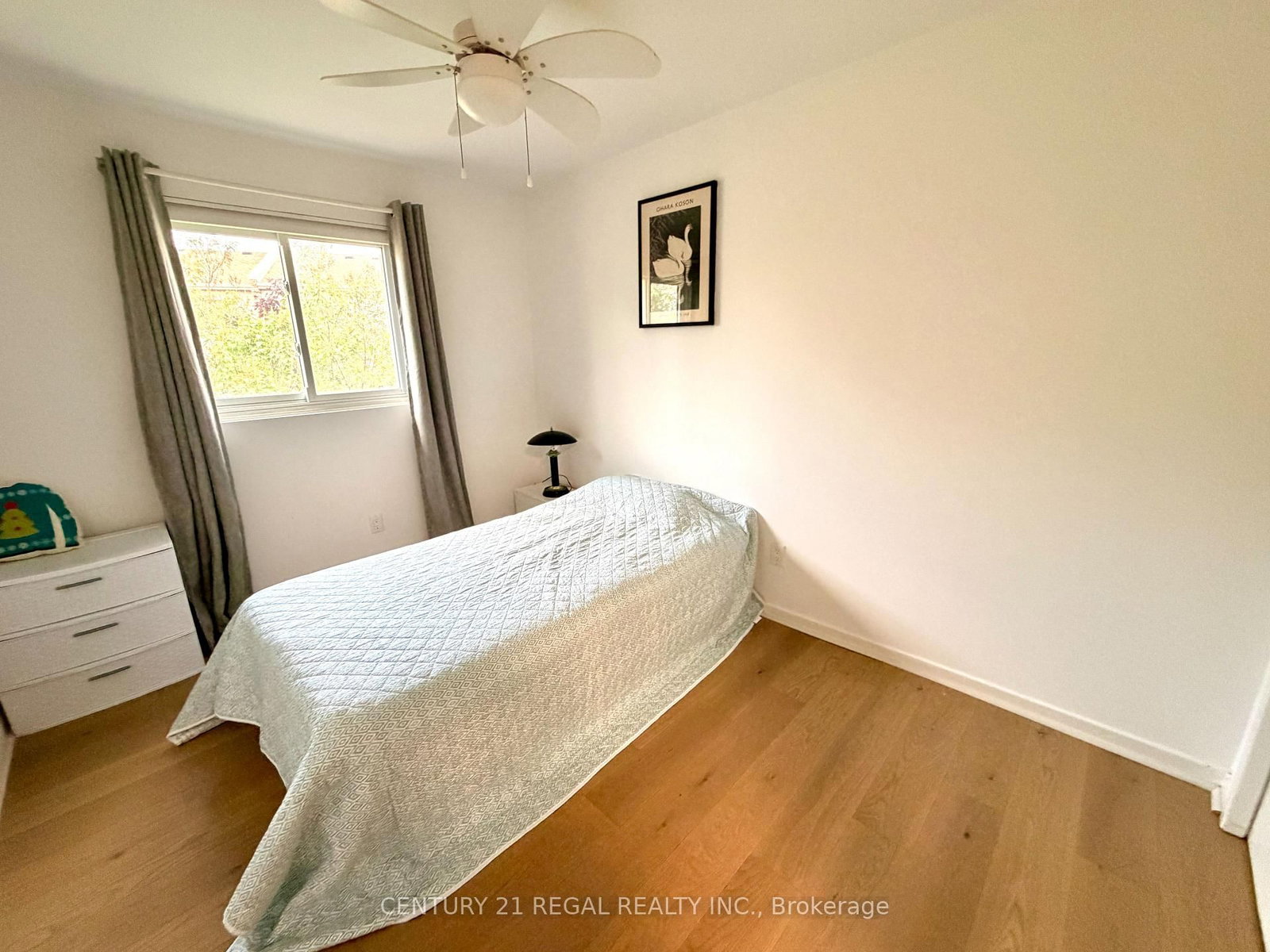 8 Chamberlain Court • Ajax, ON photo 20