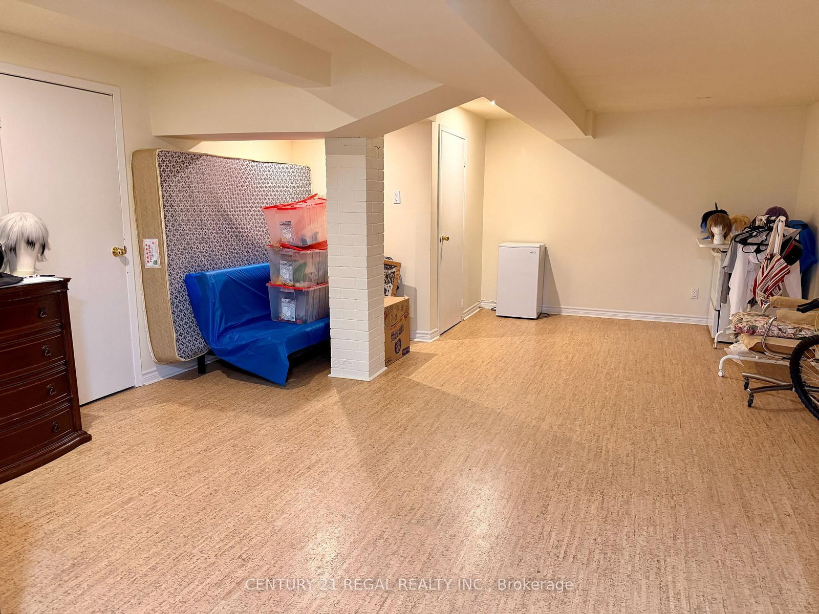 8 Chamberlain Court • Ajax, ON photo 23