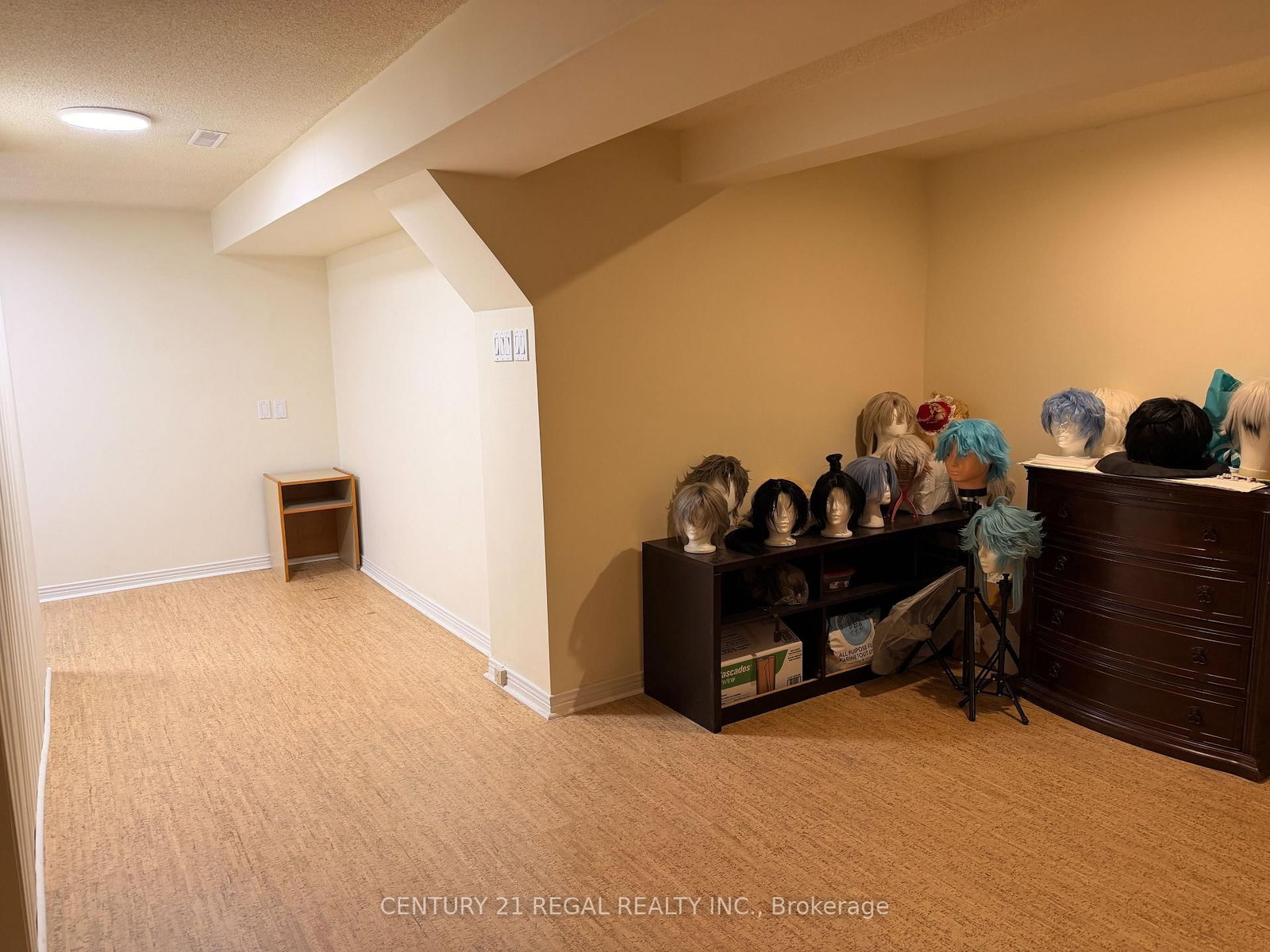 8 Chamberlain Court • Ajax, ON photo 25