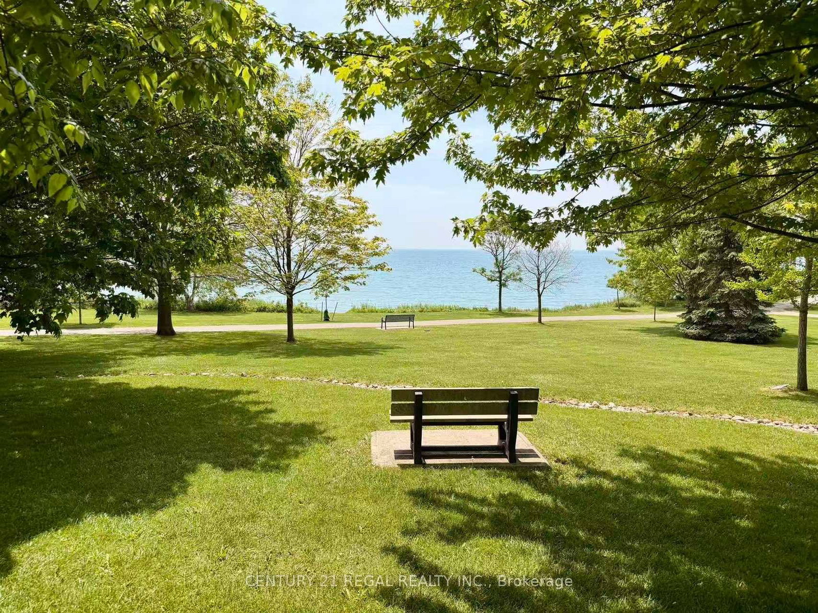 8 Chamberlain Court • Ajax, ON photo 27