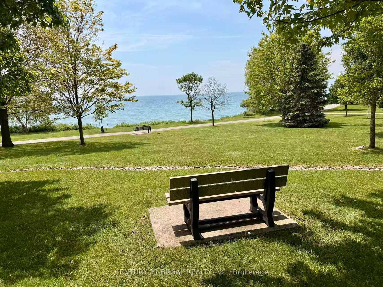 8 Chamberlain Court • Ajax, ON photo 28
