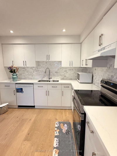 8 Chamberlain Court • Ajax, ON photo 5