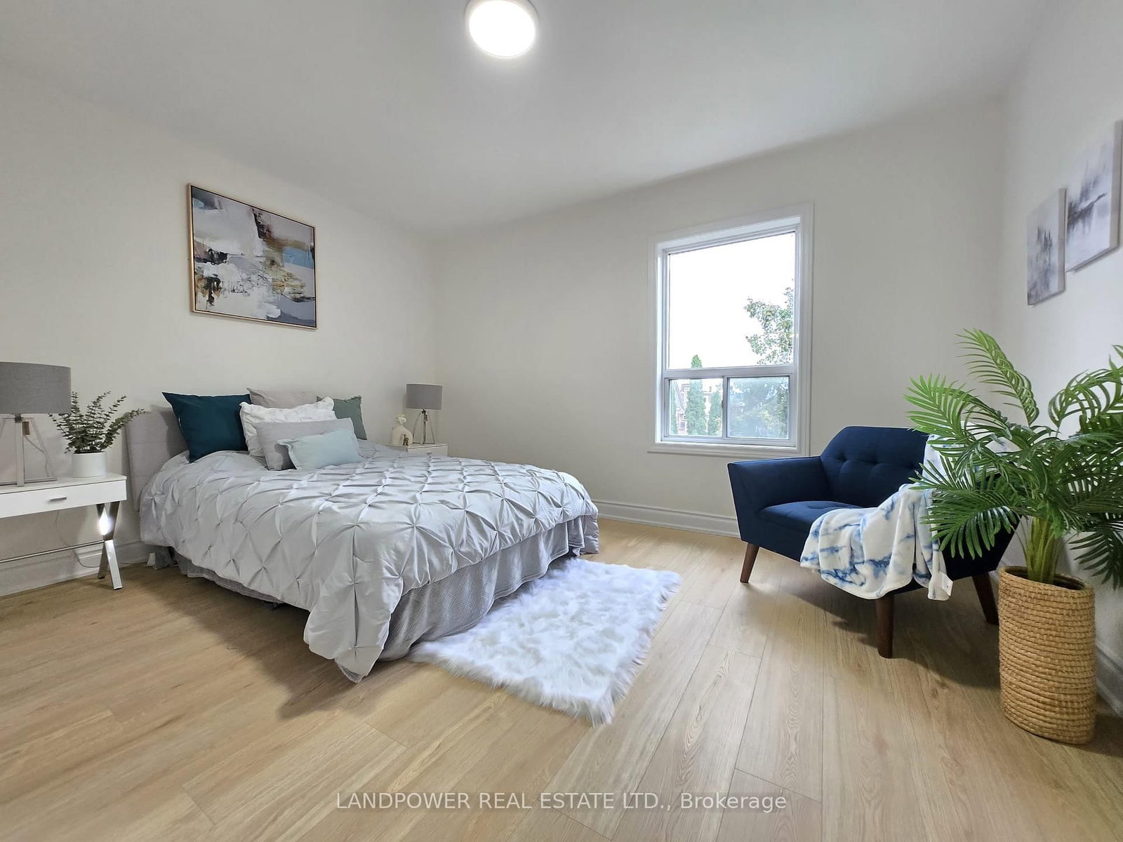 221 Riverdale Avenue • Toronto, ON photo 21