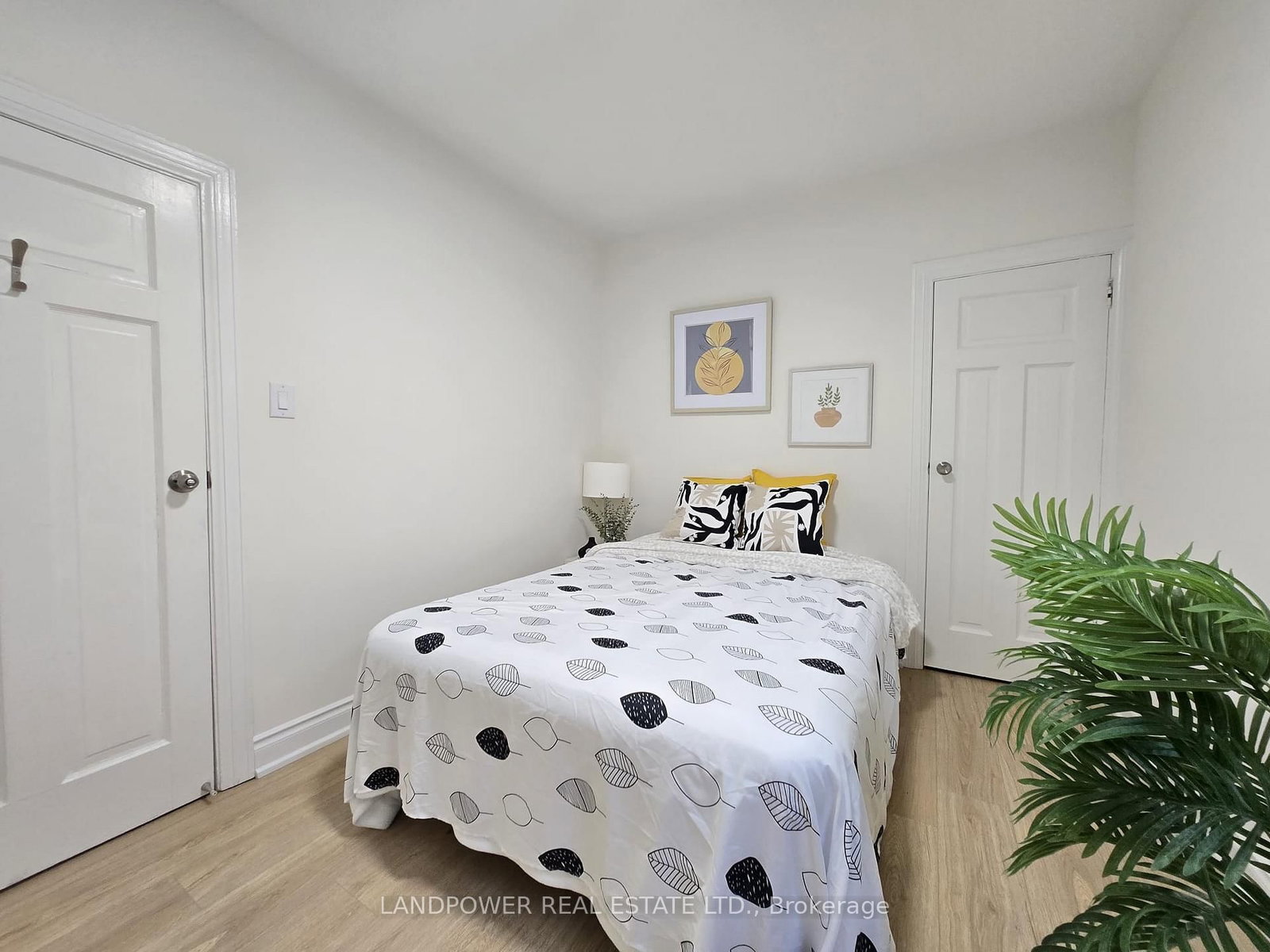 221 Riverdale Avenue • Toronto, ON photo 23