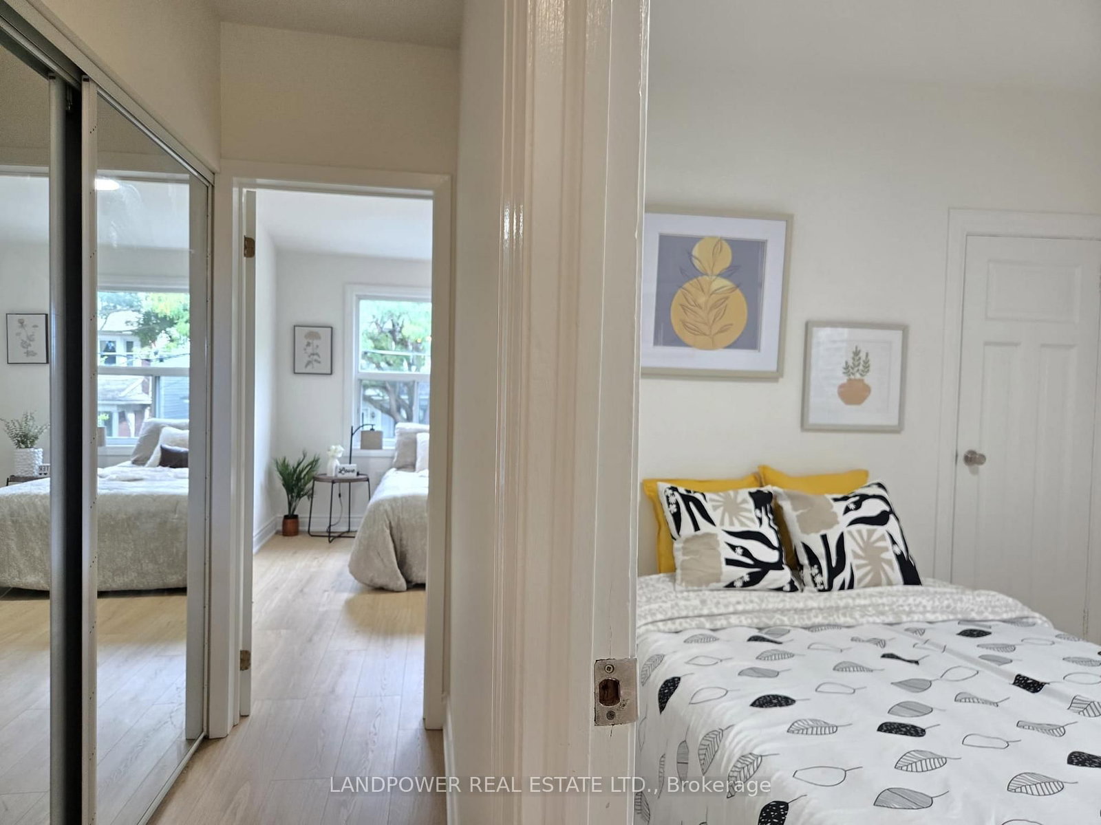 221 Riverdale Avenue • Toronto, ON photo 25