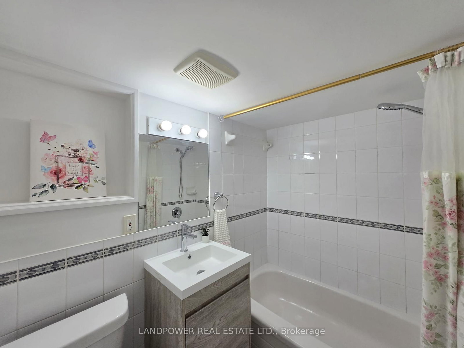 221 Riverdale Avenue • Toronto, ON photo 38