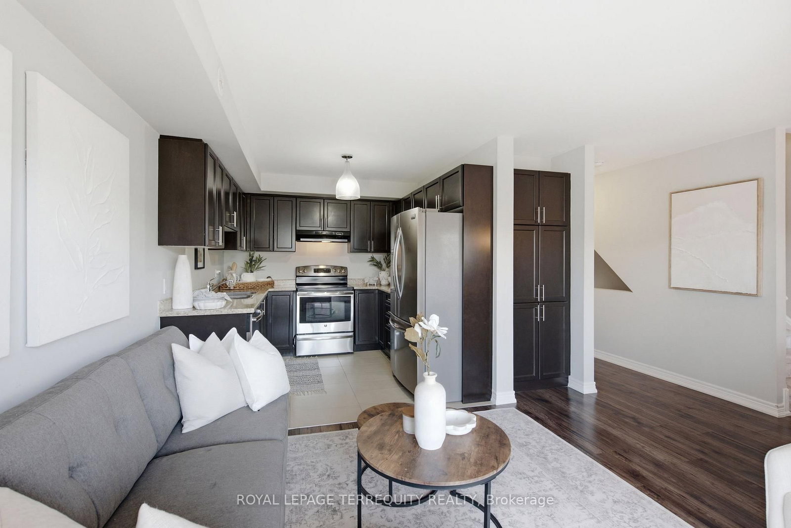52 Artania Street • Oshawa, ON photo 13