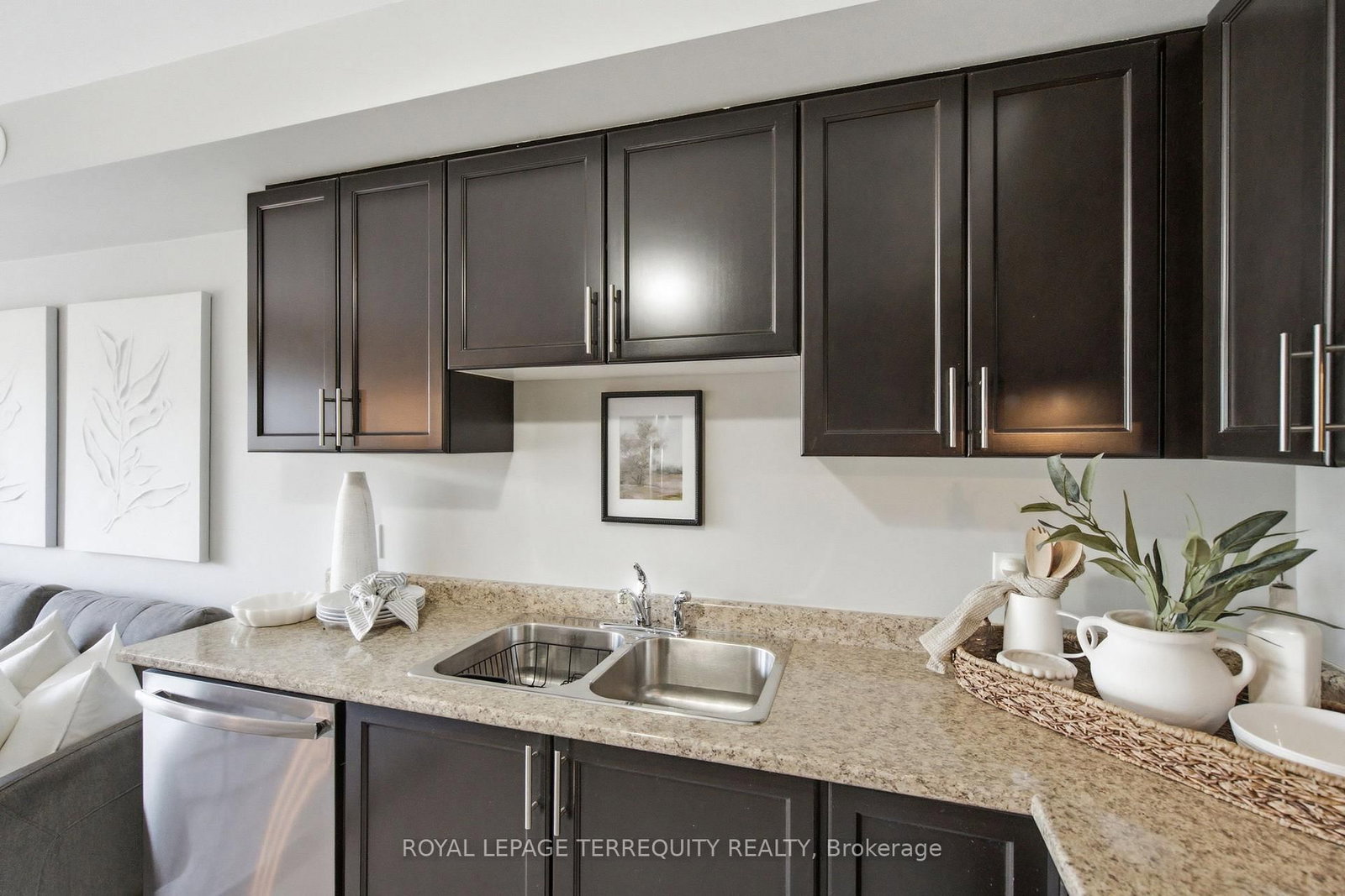 52 Artania Street • Oshawa, ON photo 18