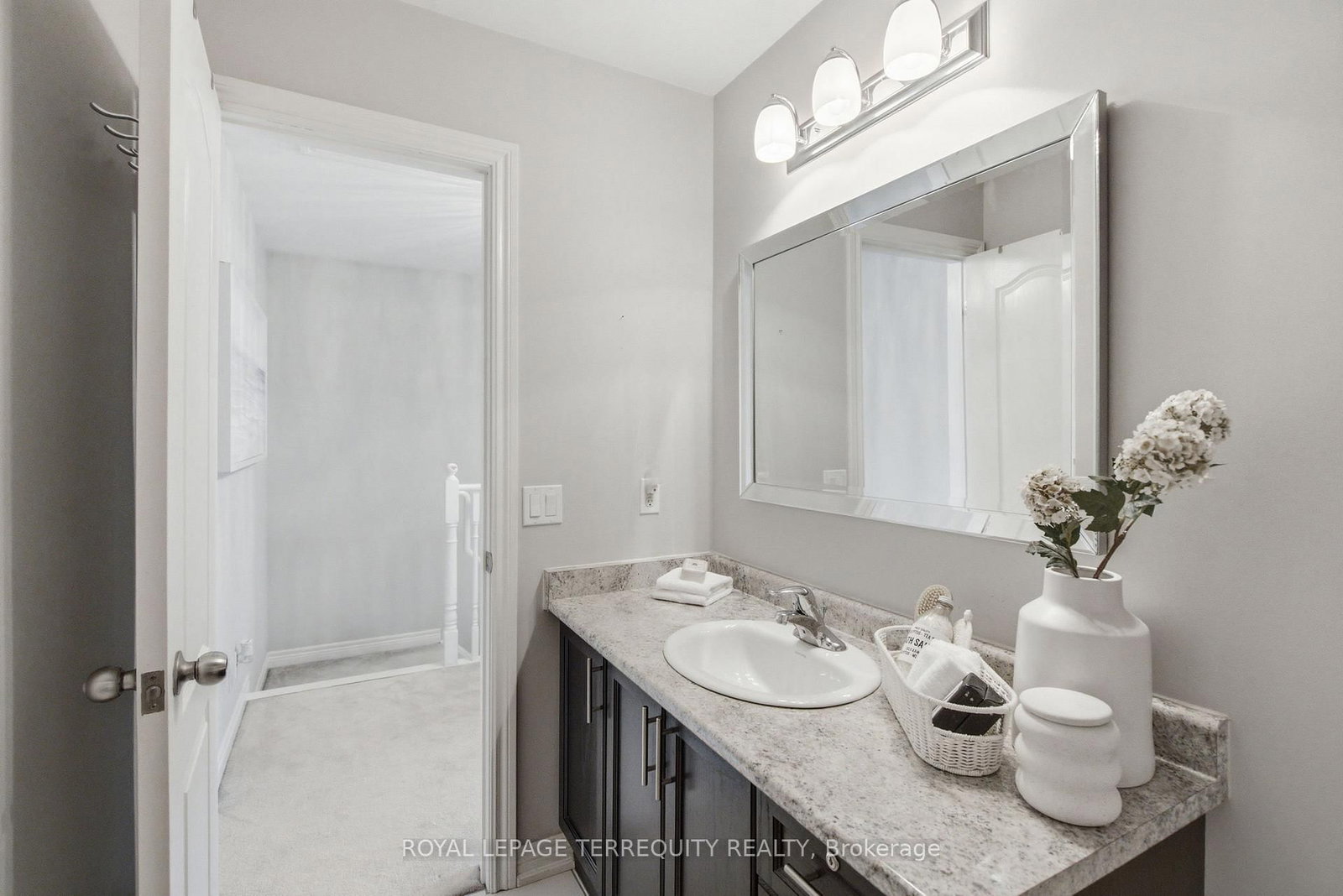 52 Artania Street • Oshawa, ON photo 21