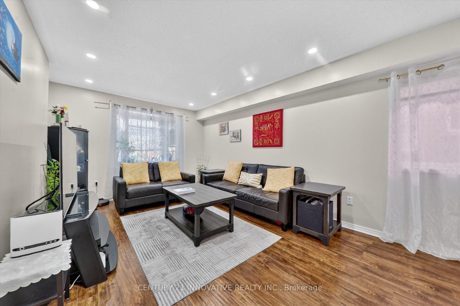28 Eli Shackleton Court • Toronto, ON photo 12