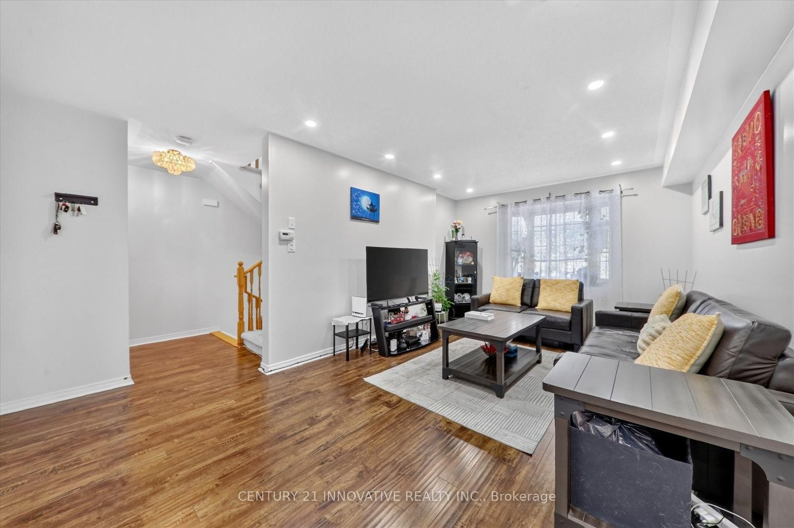 28 Eli Shackleton Court • Toronto, ON photo 13
