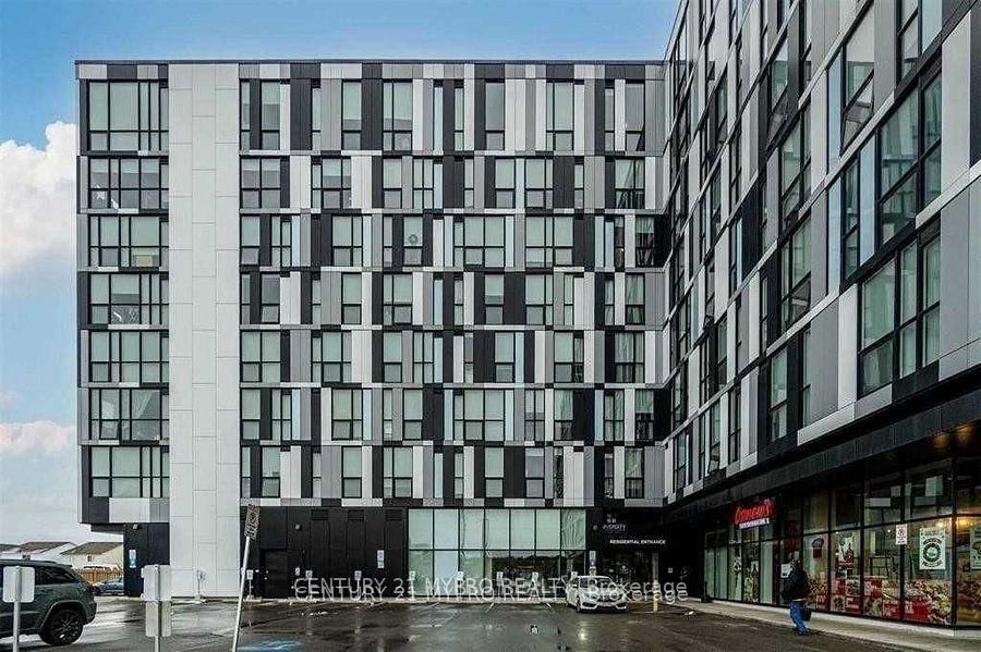 205 - 1900 Simcoe Street N