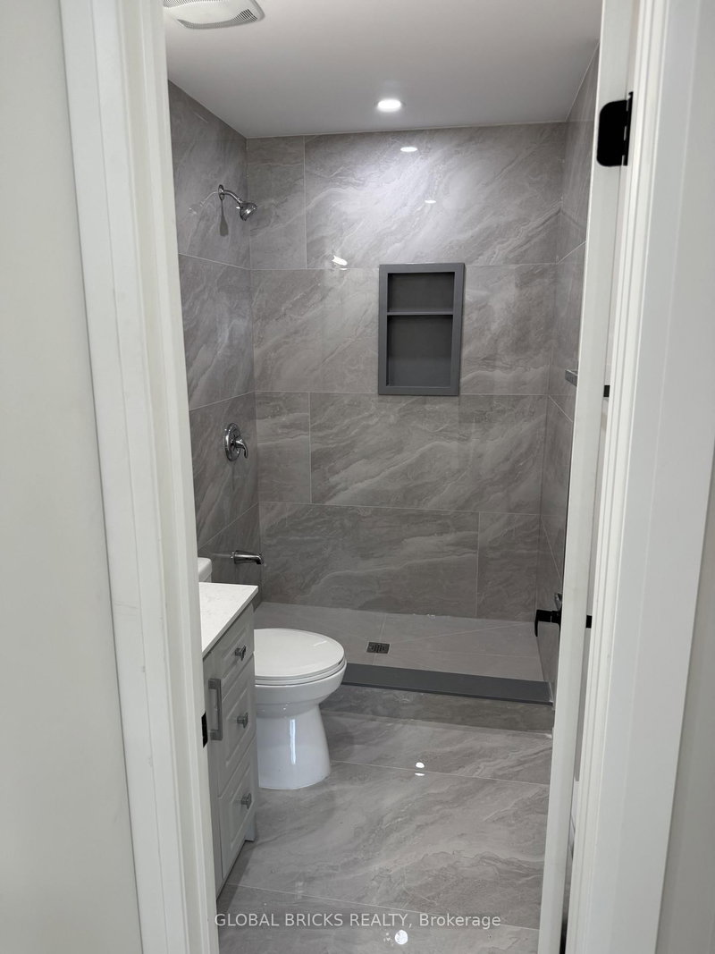 Unit 3- Lower - 101 Minerva Avenue